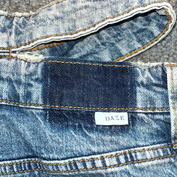 DAZE TOUGH LOVE DOUBLE CUT PEEK-A-POO WAISTBAND BLUE DENIM JEANS - SIZE 25 - Picture 7 of 14